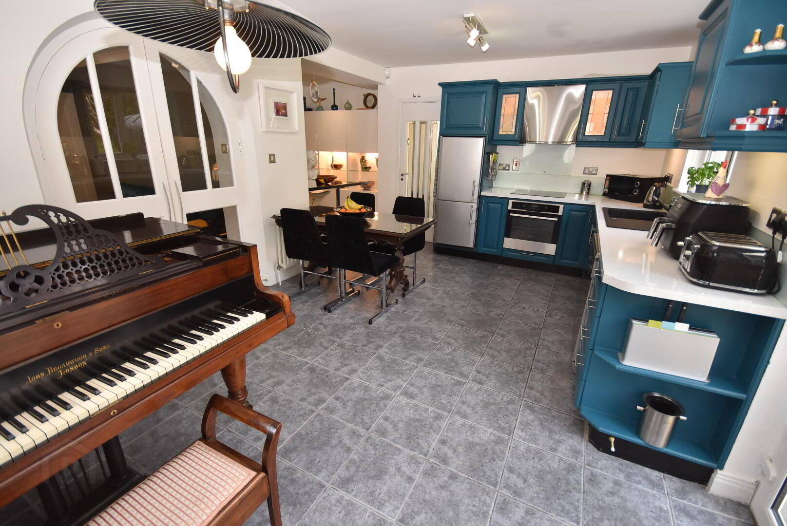 8 St. Eunan's Terrace 7 of 26