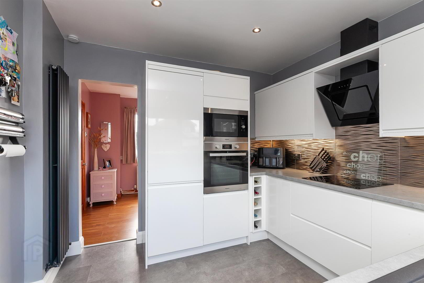 72 Queens Avenue 11 of 26
