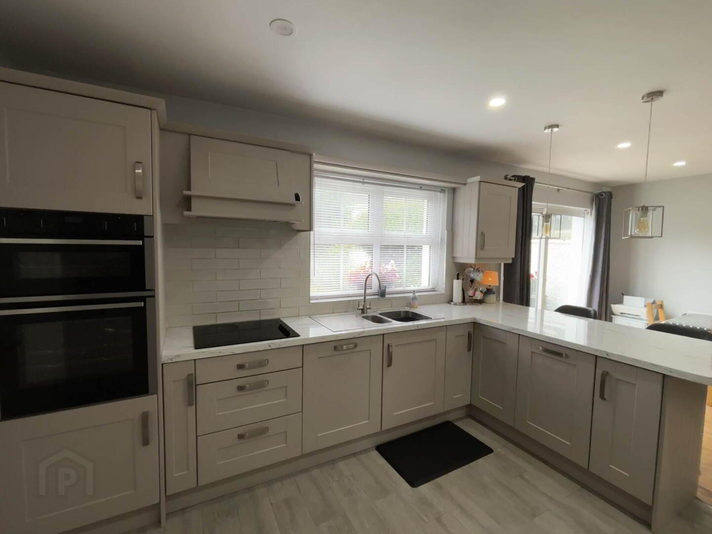 Avalon, 14 Nessan Court 4 of 20