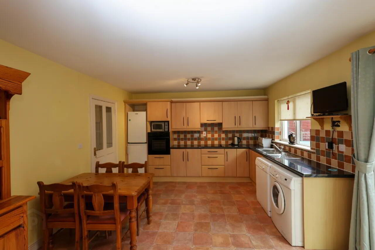6 Rathgarve Court 2 of 11