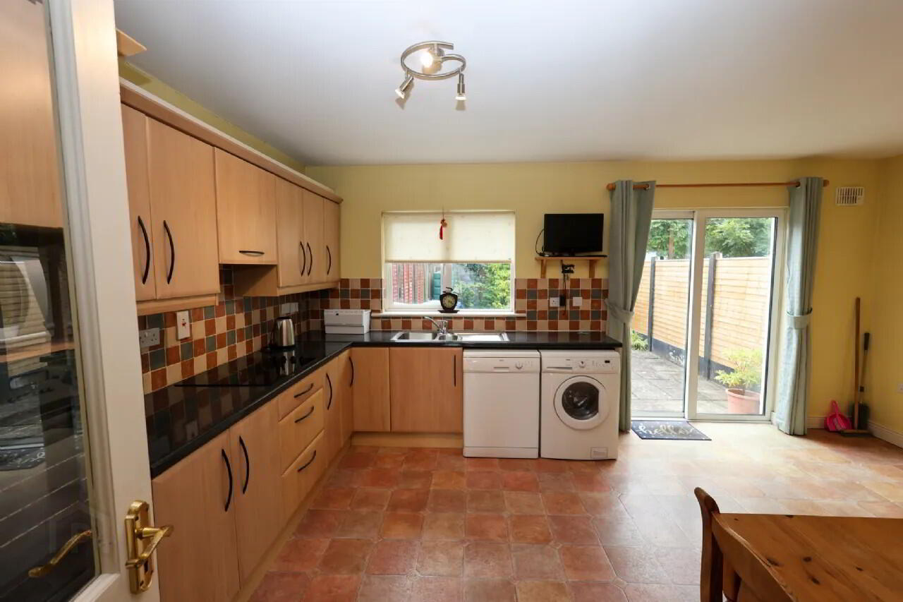 6 Rathgarve Court 3 of 11