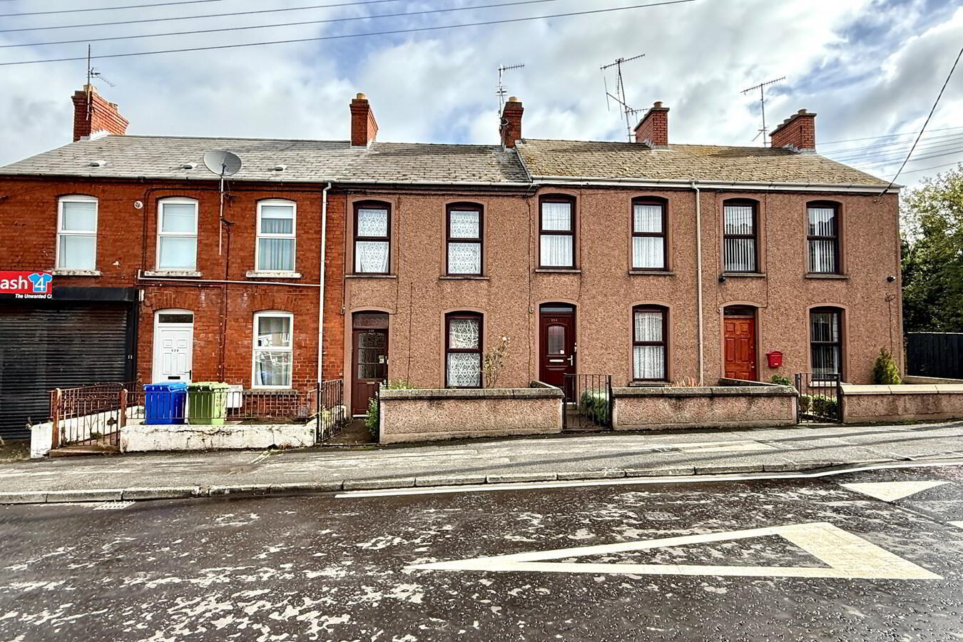236 Obins Street 1 of 14