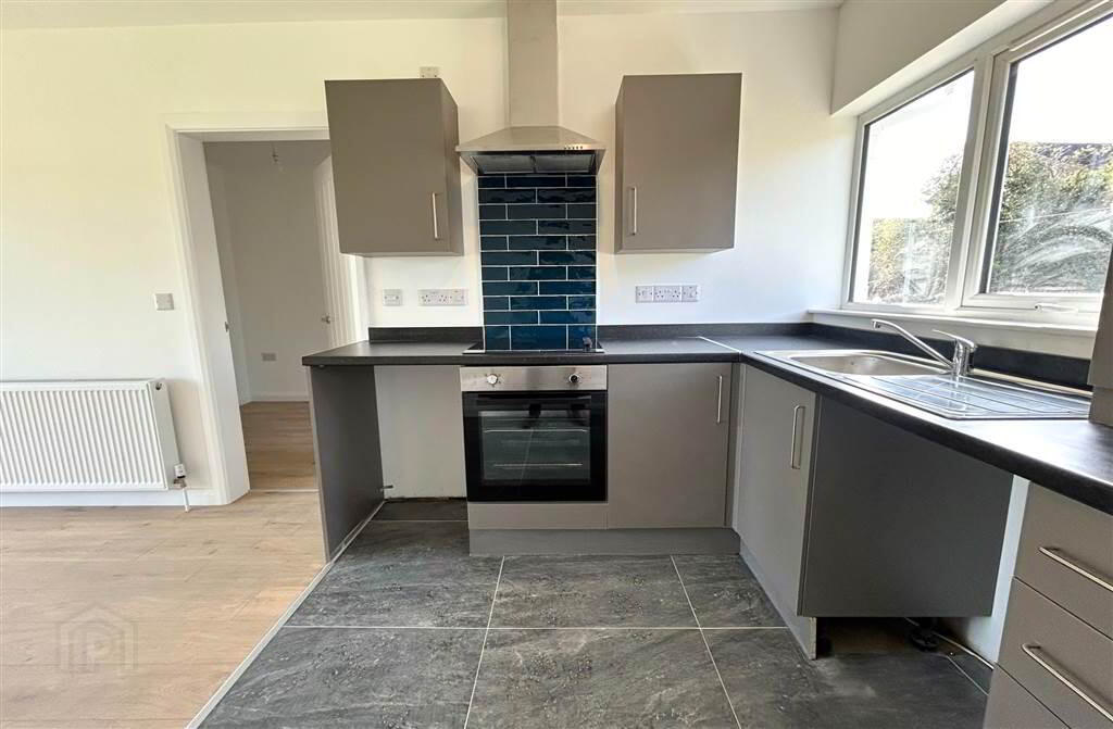 27 Skipperstone Drive 4 of 7