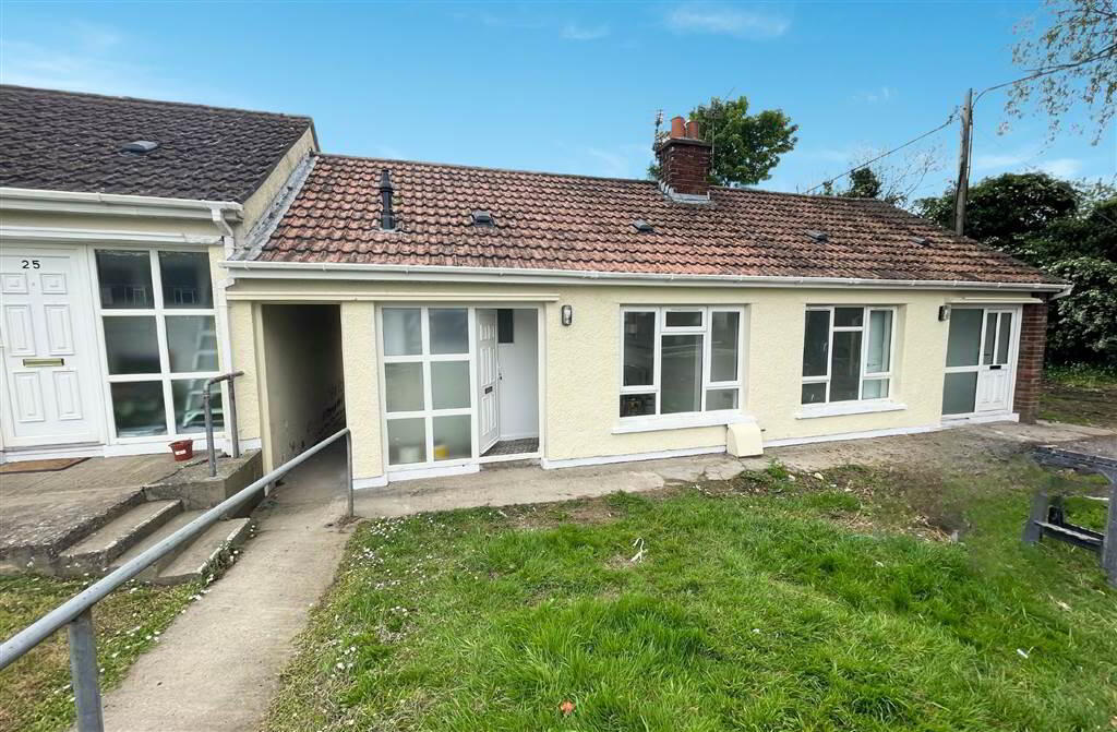 27 Skipperstone Drive 1 of 7