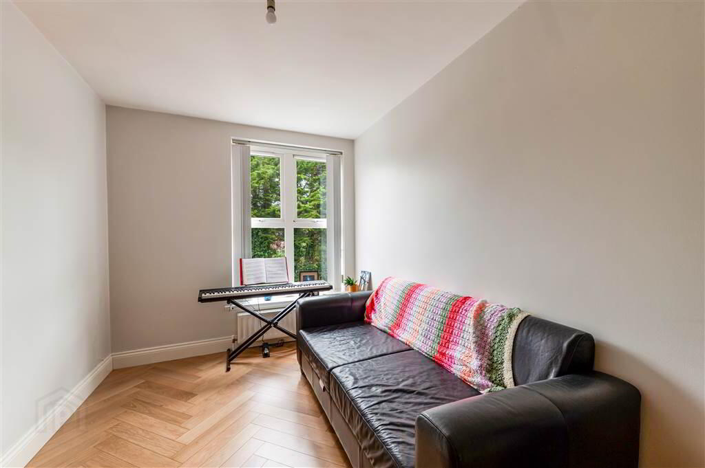 Apt 6 Casement Court, 99 Andersonstown Road 18 of 21