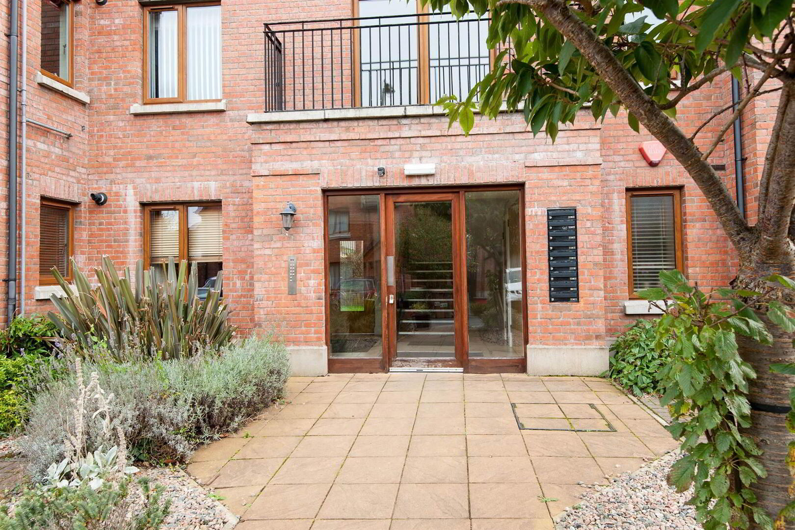 11 Bailey Manor 2 of 14