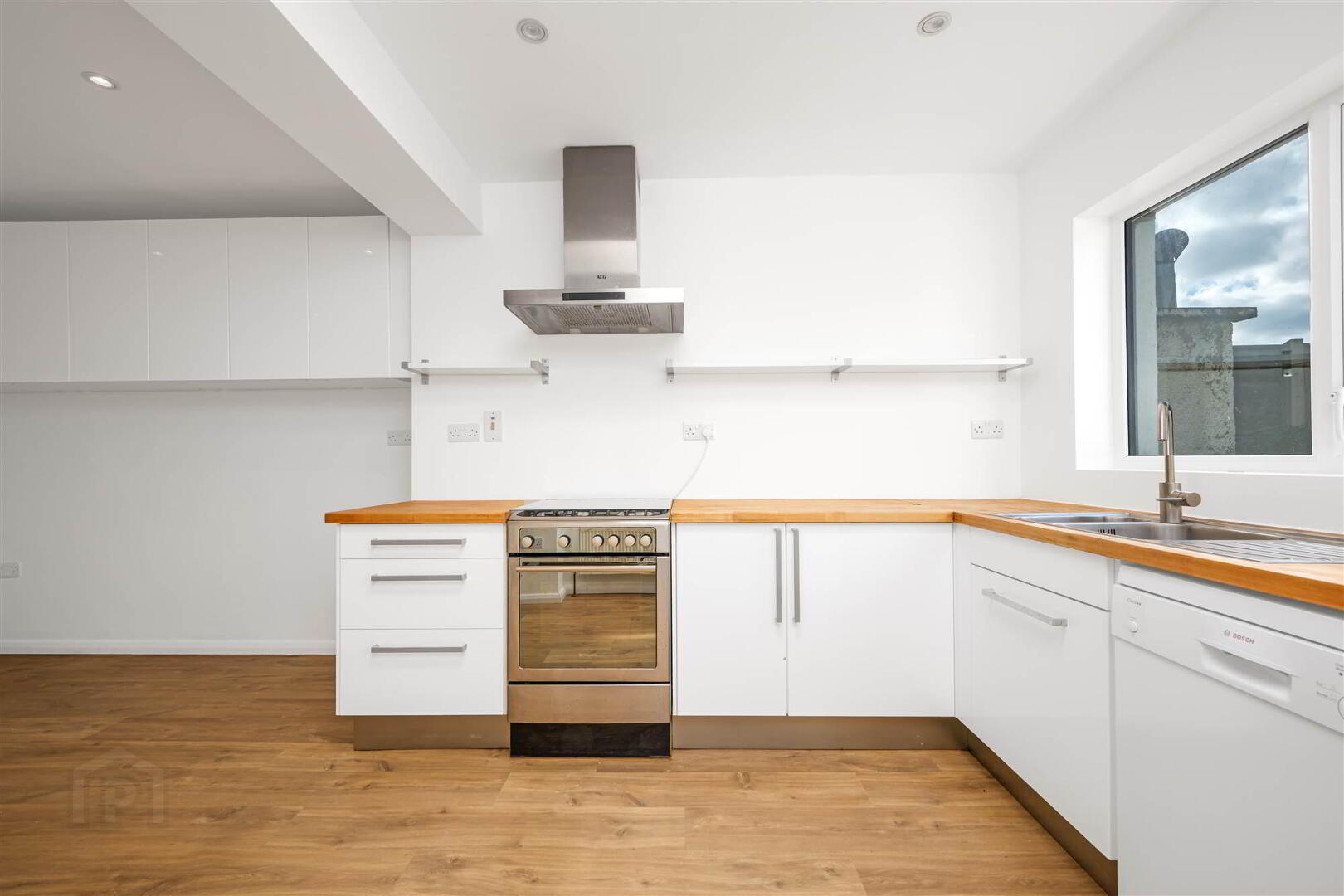 55 Lever Road 6 of 22