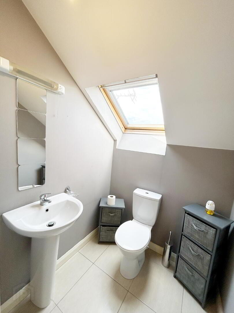 3 Highfield Grove 18 of 23