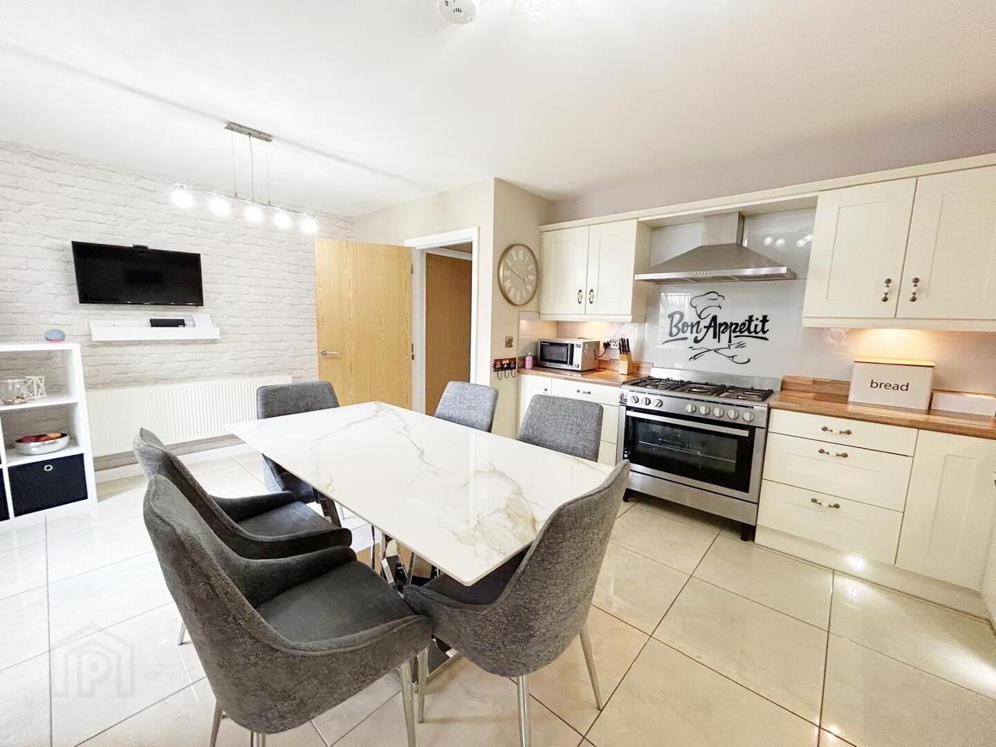 3 Highfield Grove 6 of 23