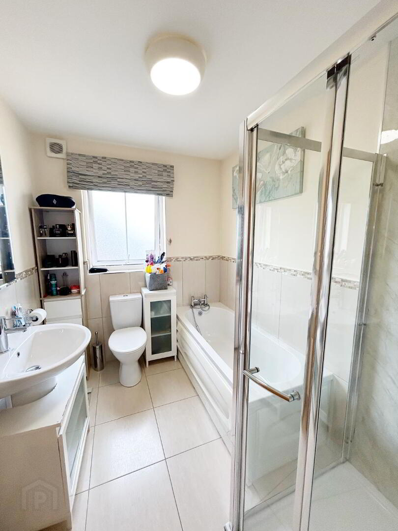 3 Highfield Grove 15 of 23