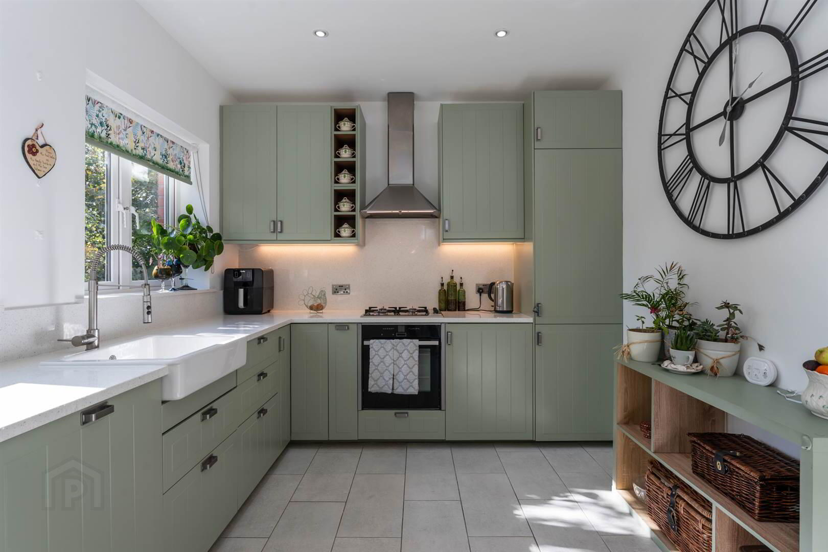 Apt 10 Kingsleigh, 31b Kings Road 10 of 18