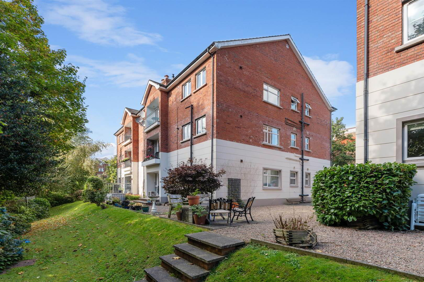 Apt 10 Kingsleigh, 31b Kings Road 17 of 18