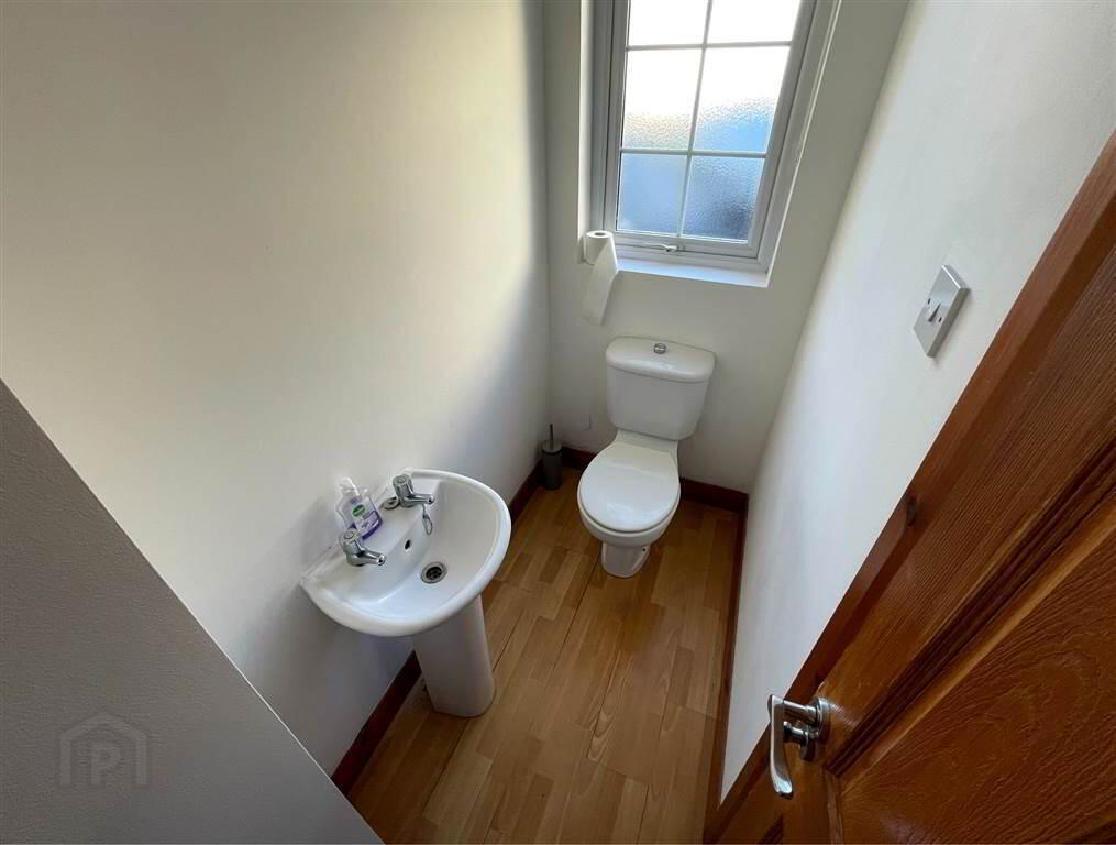 30 Regency Square 6 of 11