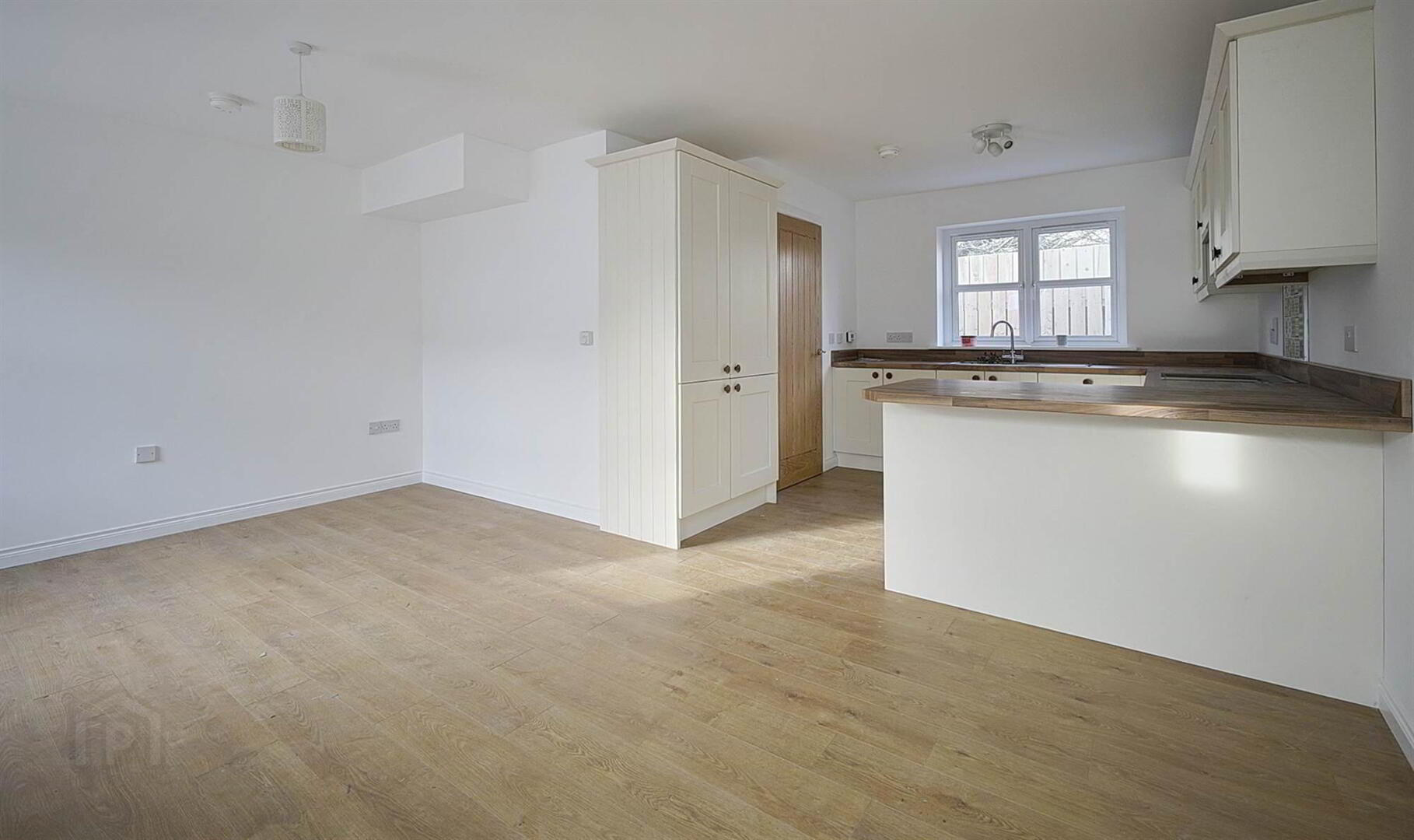 17 Lyle Road 2 of 14