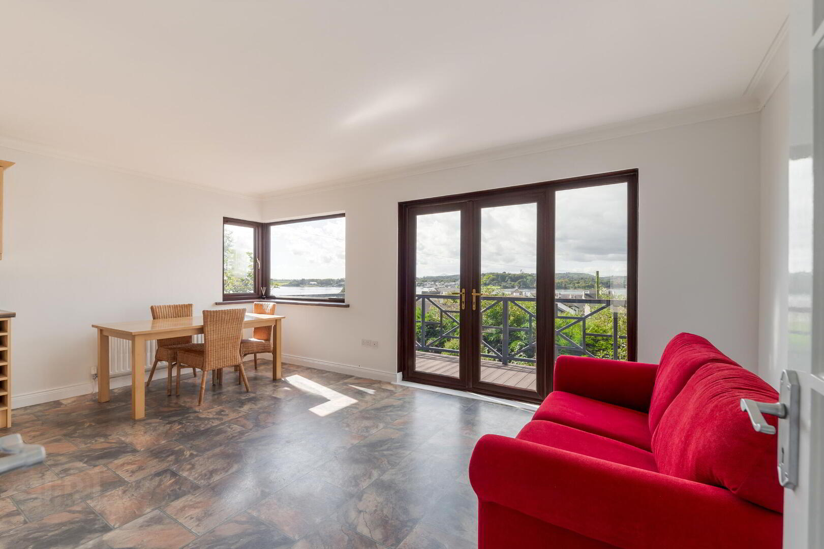 16 Windmill Heights 15 of 46