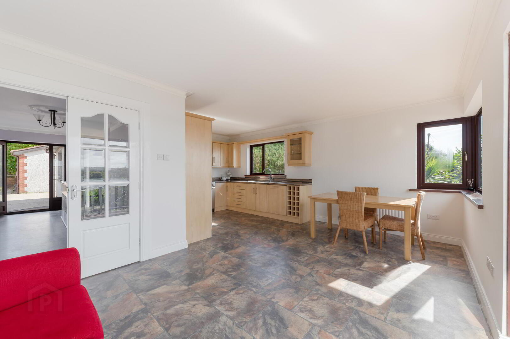 16 Windmill Heights 21 of 46