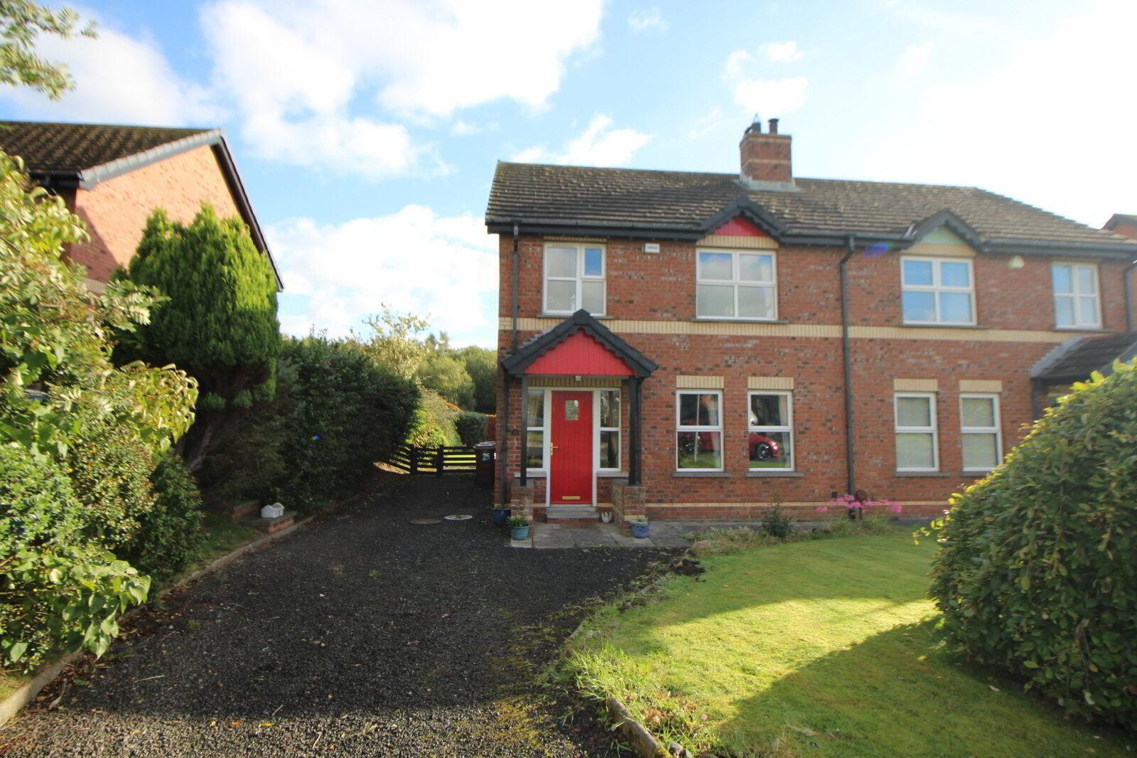 25 Brackenridge Close 1 of 15