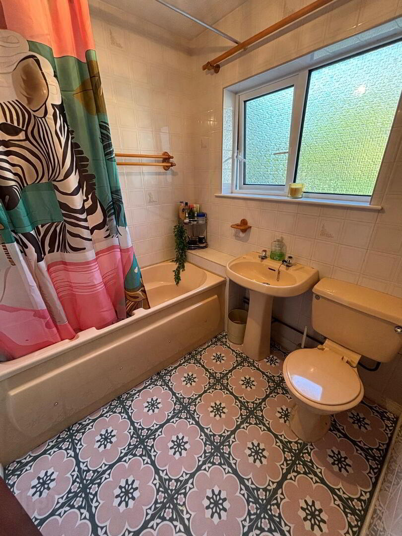 13 Seahaven Court 3 of 8