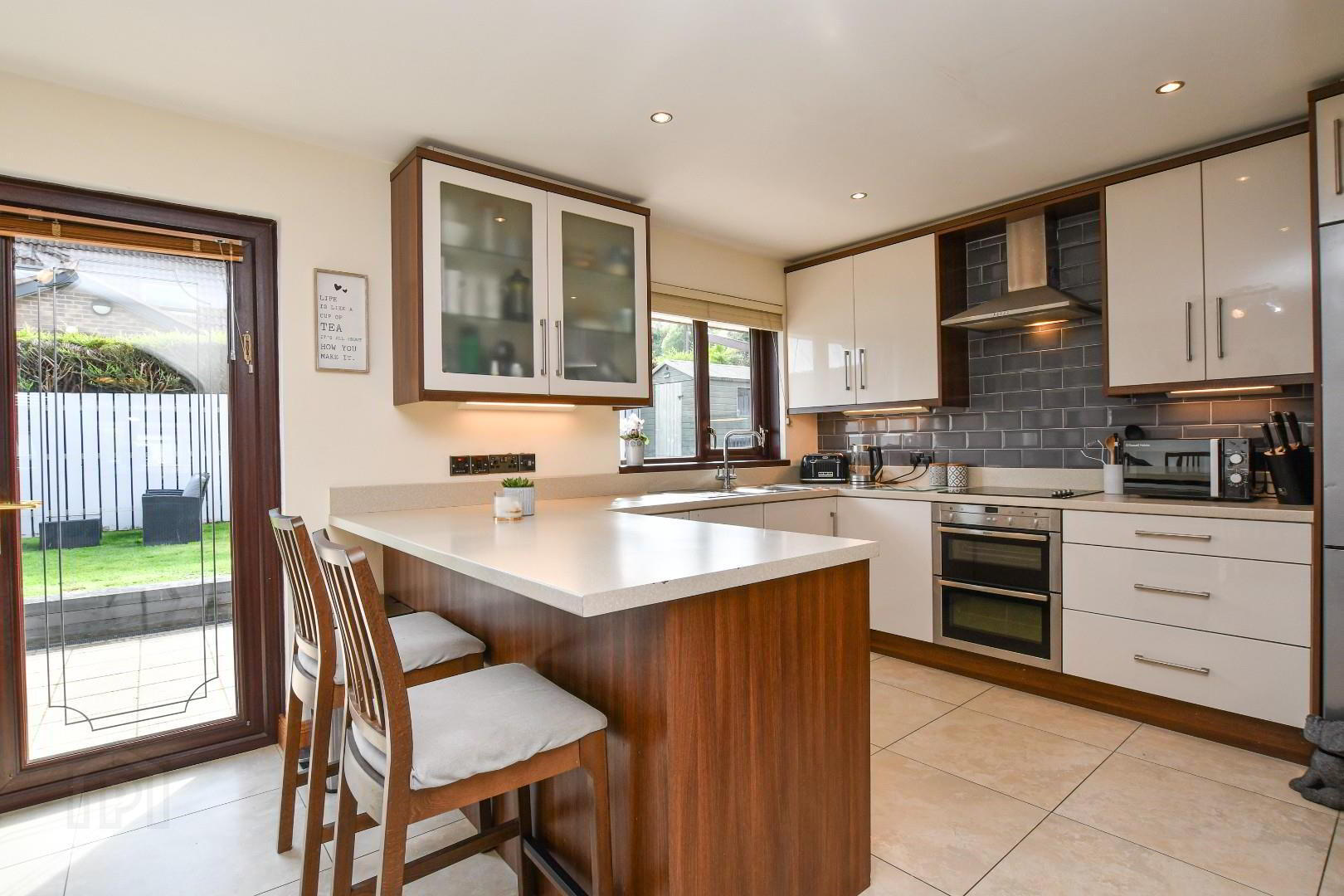 28 Mossvale Avenue 7 of 28