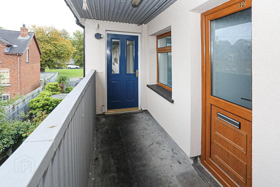 32 Hillview Place 2 of 27