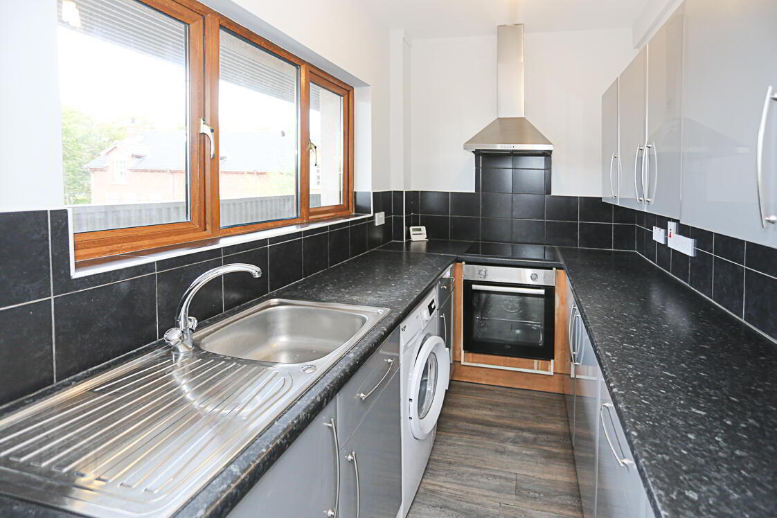 32 Hillview Place 4 of 27