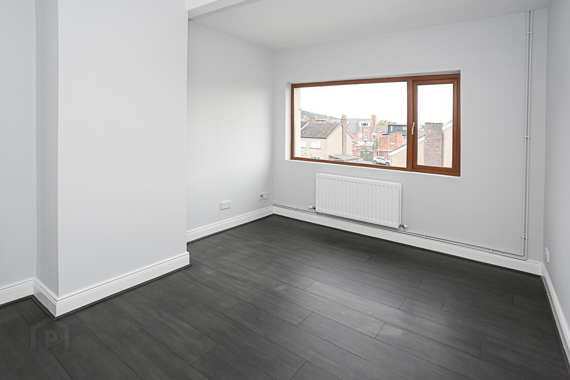 32 Hillview Place 7 of 27