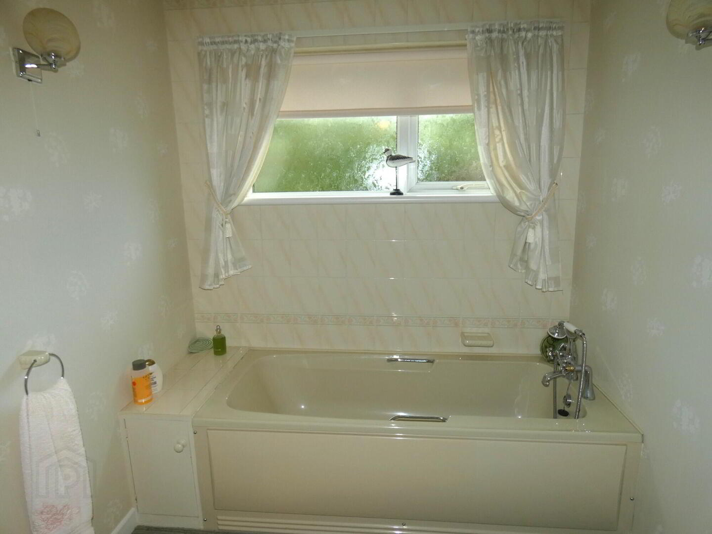 18 Westland Avenue, (Off Semicock Road) 27 of 38