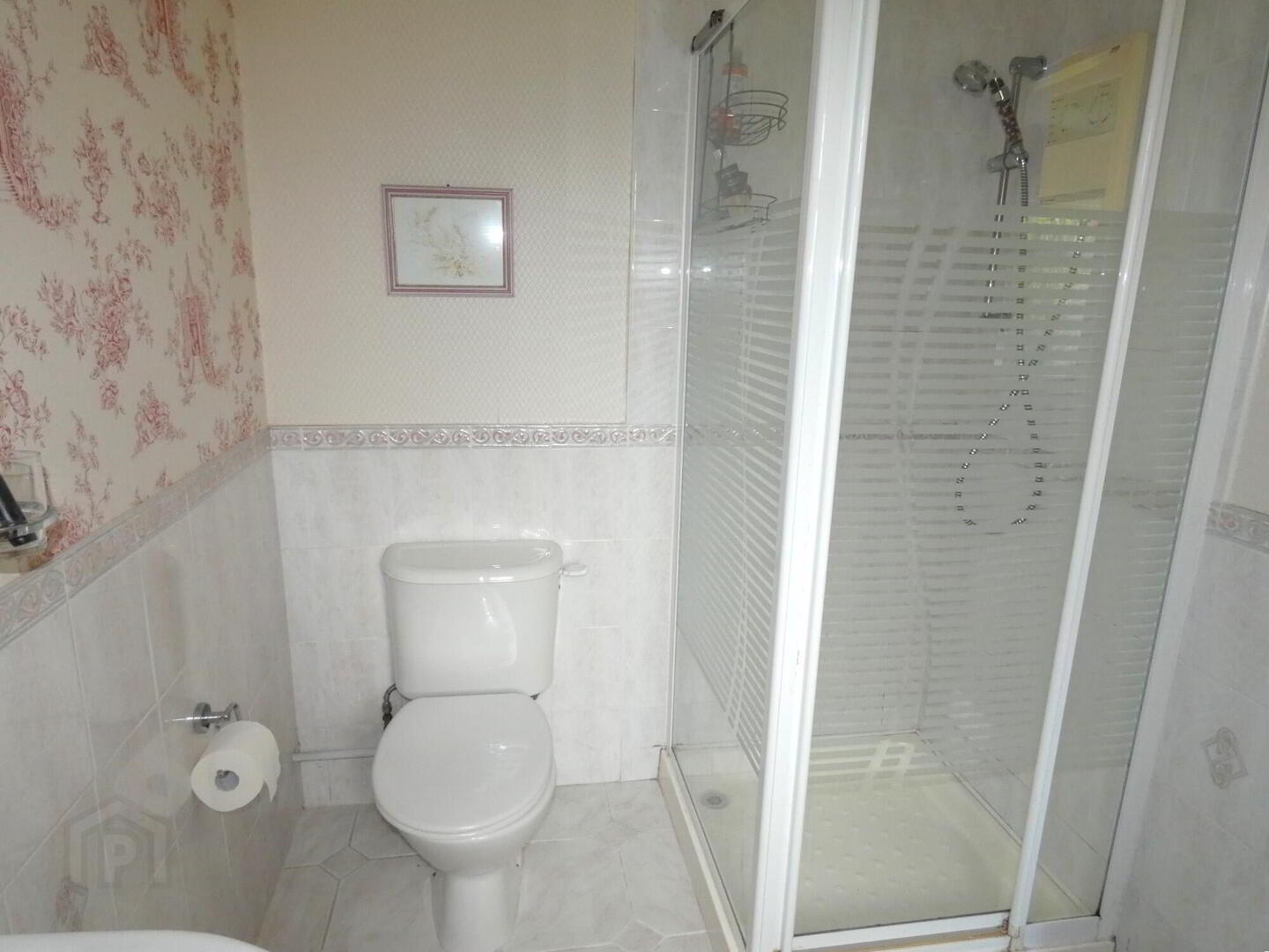 18 Westland Avenue, (Off Semicock Road) 31 of 38