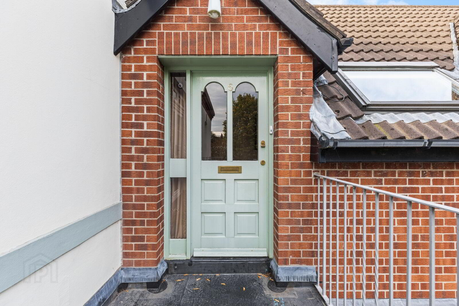 Flat 6 Brent Lodge, 58 Marlborough Park South 3 of 17