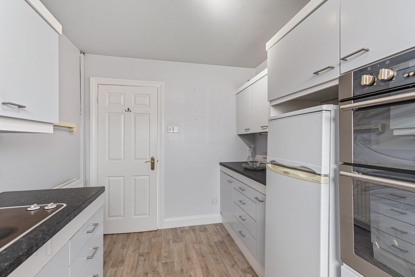 Flat 6 Brent Lodge, 58 Marlborough Park South 8 of 17