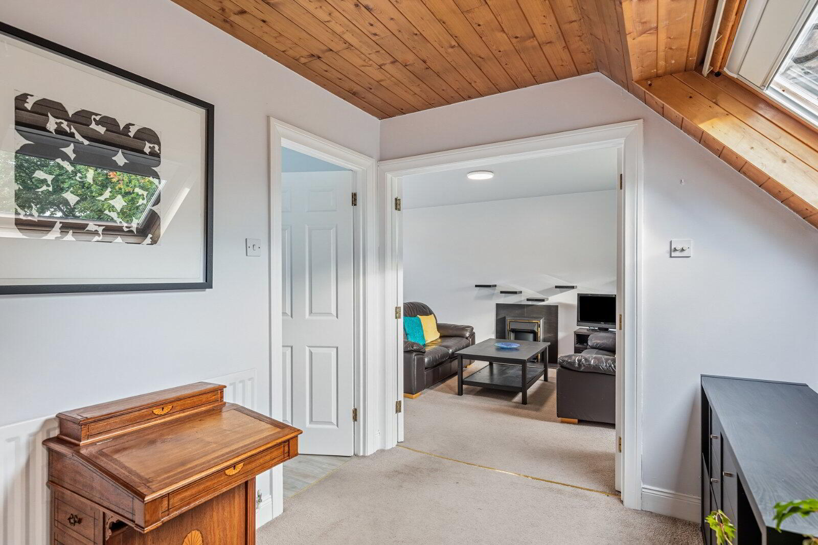 Flat 6 Brent Lodge, 58 Marlborough Park South 9 of 17