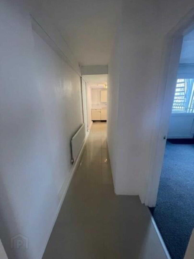 Basement Flat 2 of 9