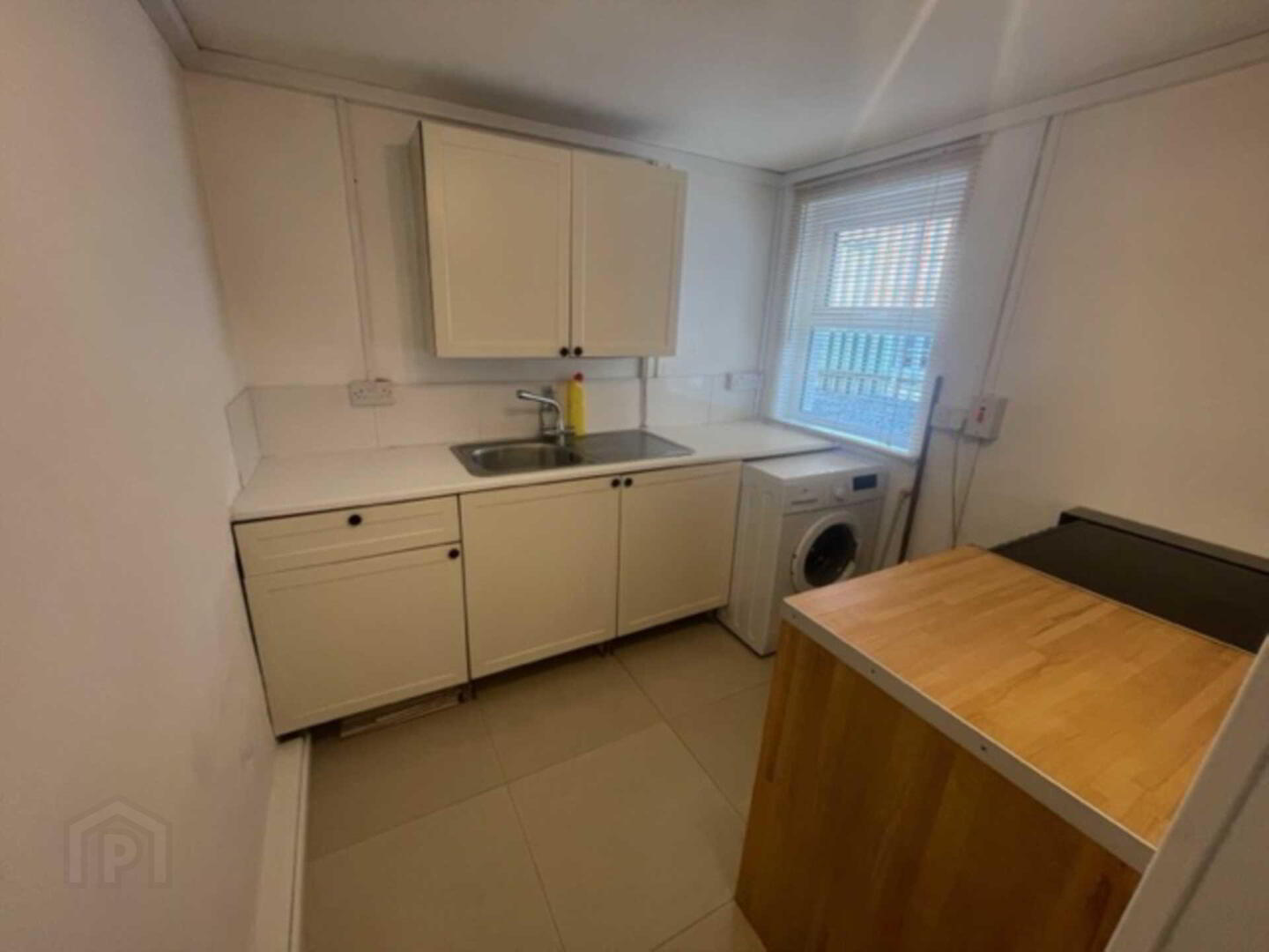 Basement Flat 5 of 9