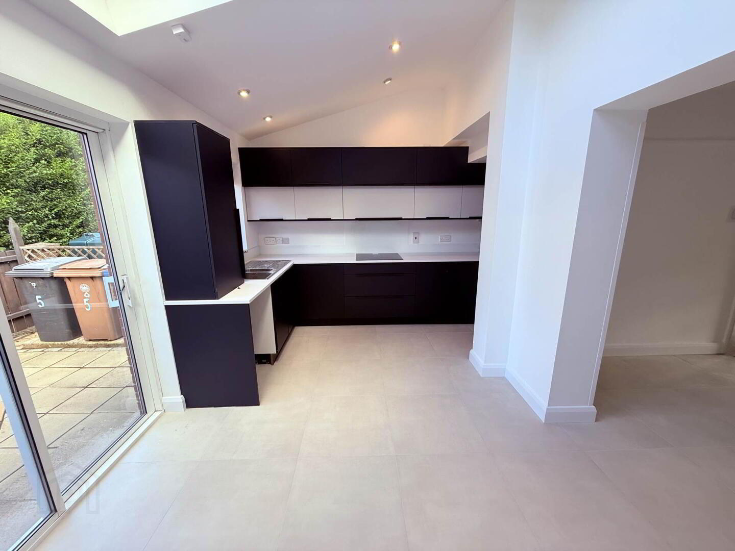 5 Ava Crescent 6 of 15