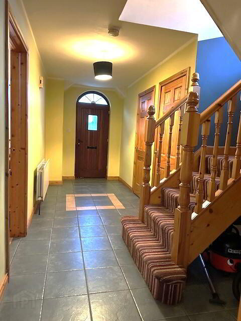 38 Cabhan Aluinn 4 of 12