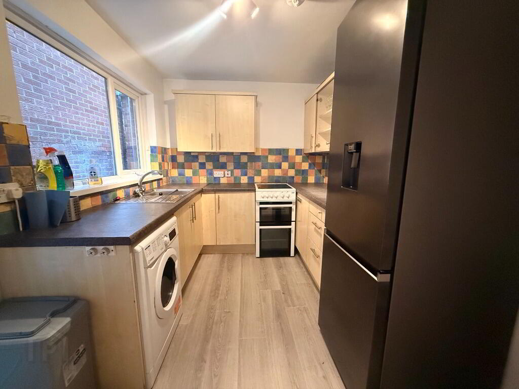 42 St Albans Gardens 4 of 7