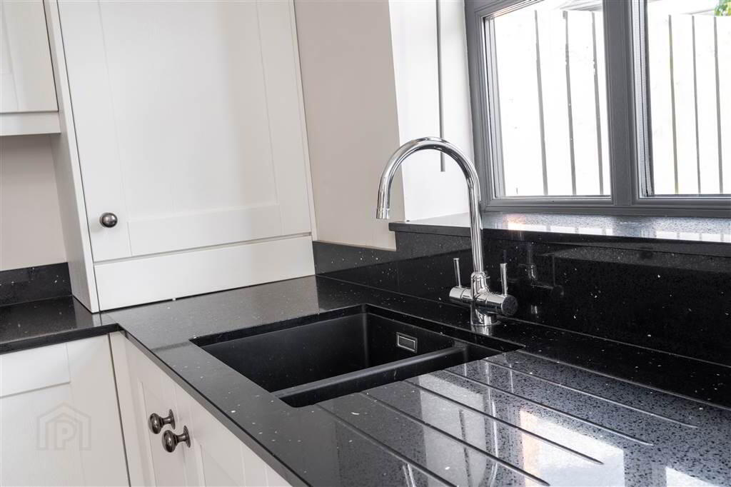 36 Castlegate 11 of 47