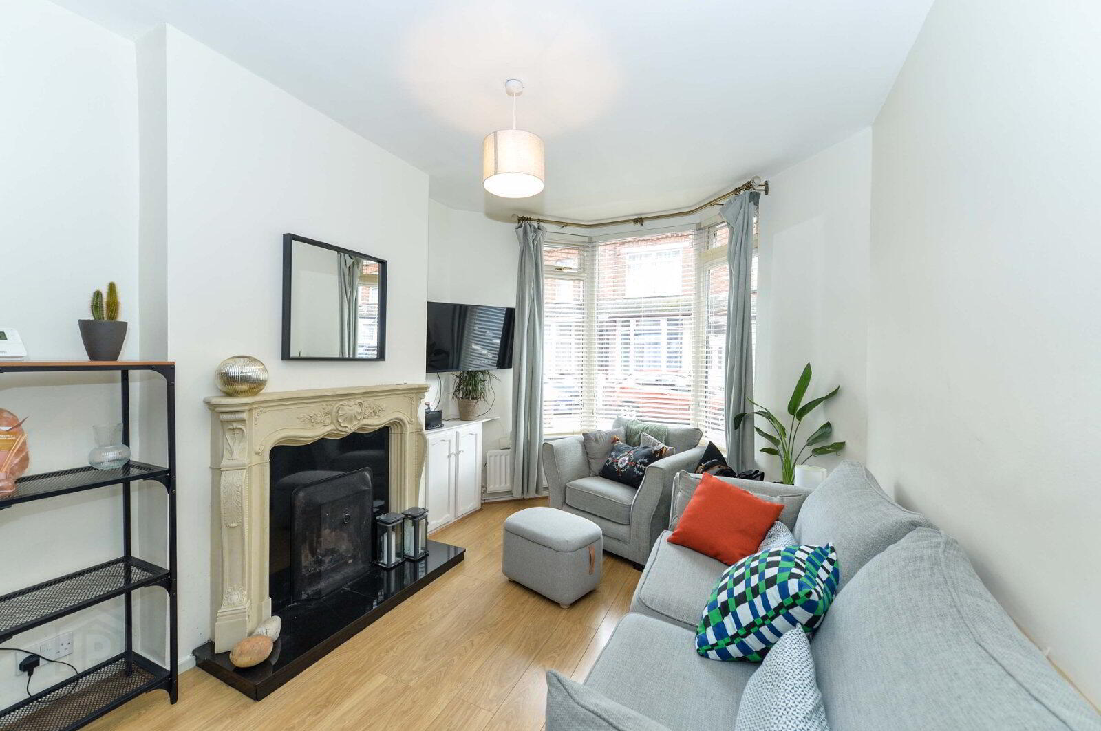10 Glenbrook Avenue 4 of 15