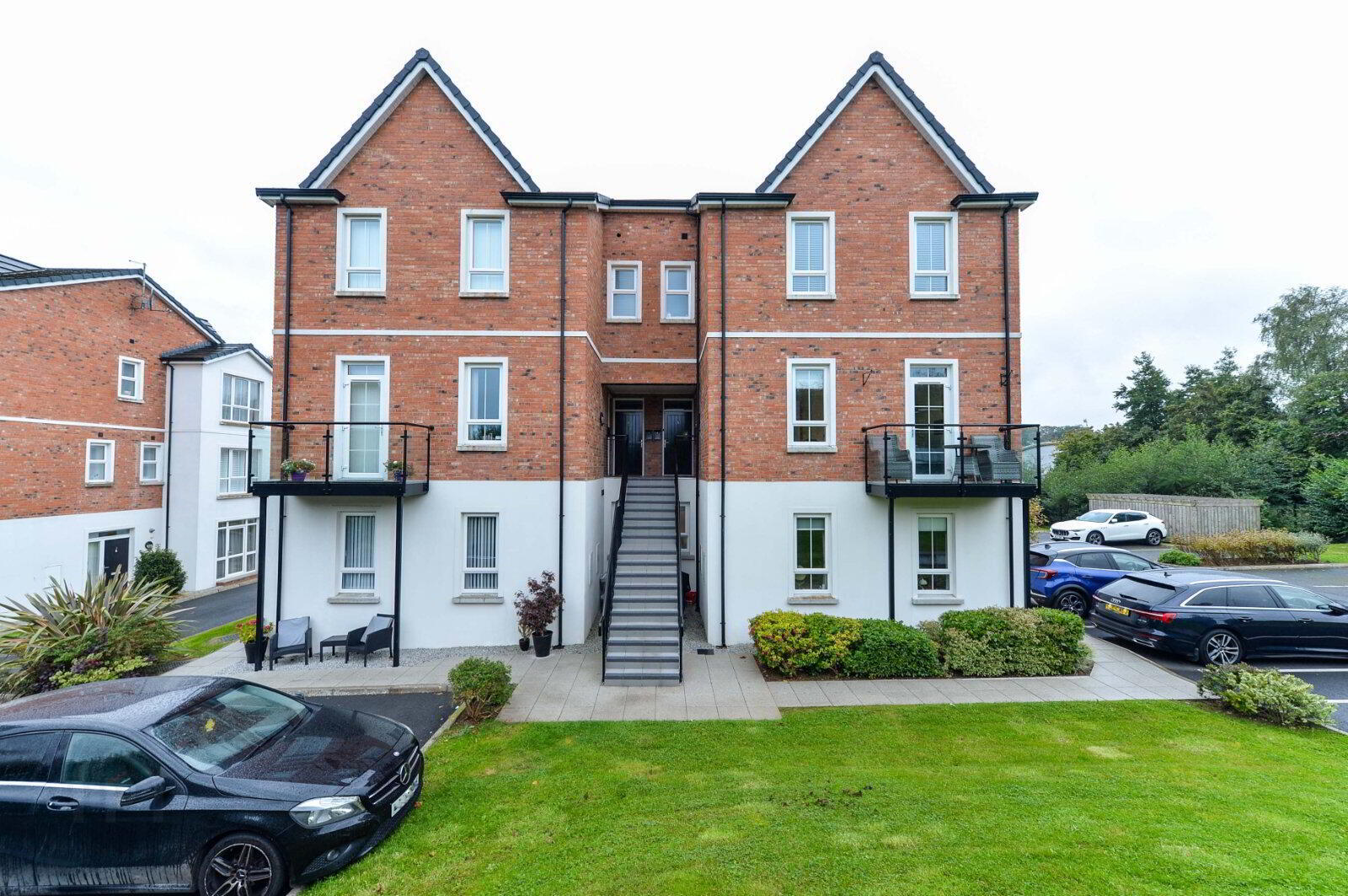 D3 Quarter Wood, 125 Old Dundonald Road 1 of 18