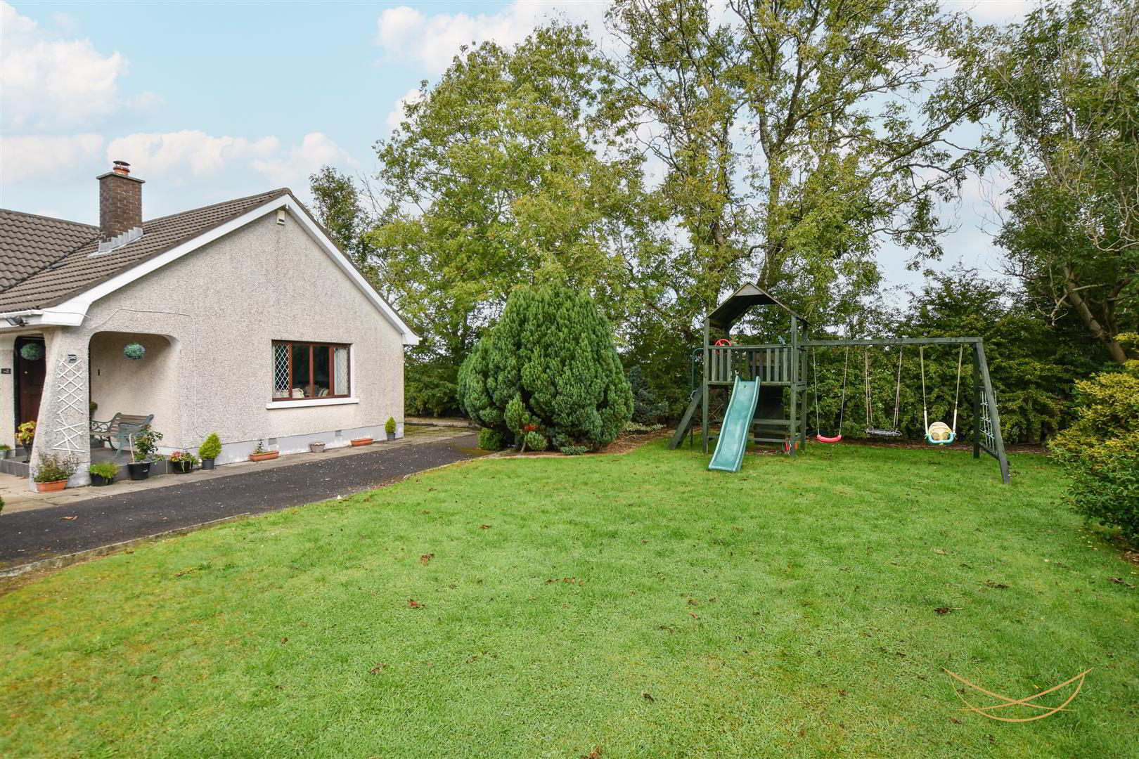 14 Ballycraigy Road South 4 of 36