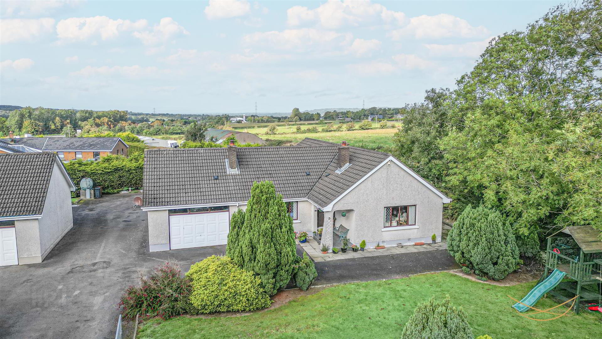 14 Ballycraigy Road South 1 of 36