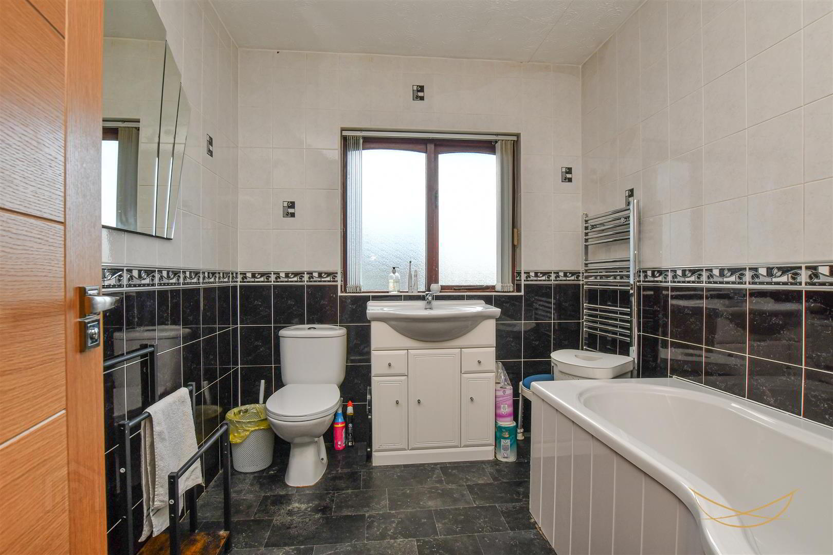 14 Ballycraigy Road South 26 of 36
