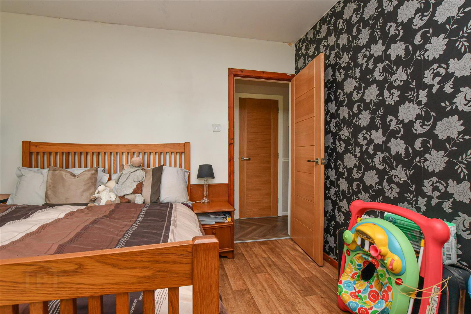 14 Ballycraigy Road South 22 of 36