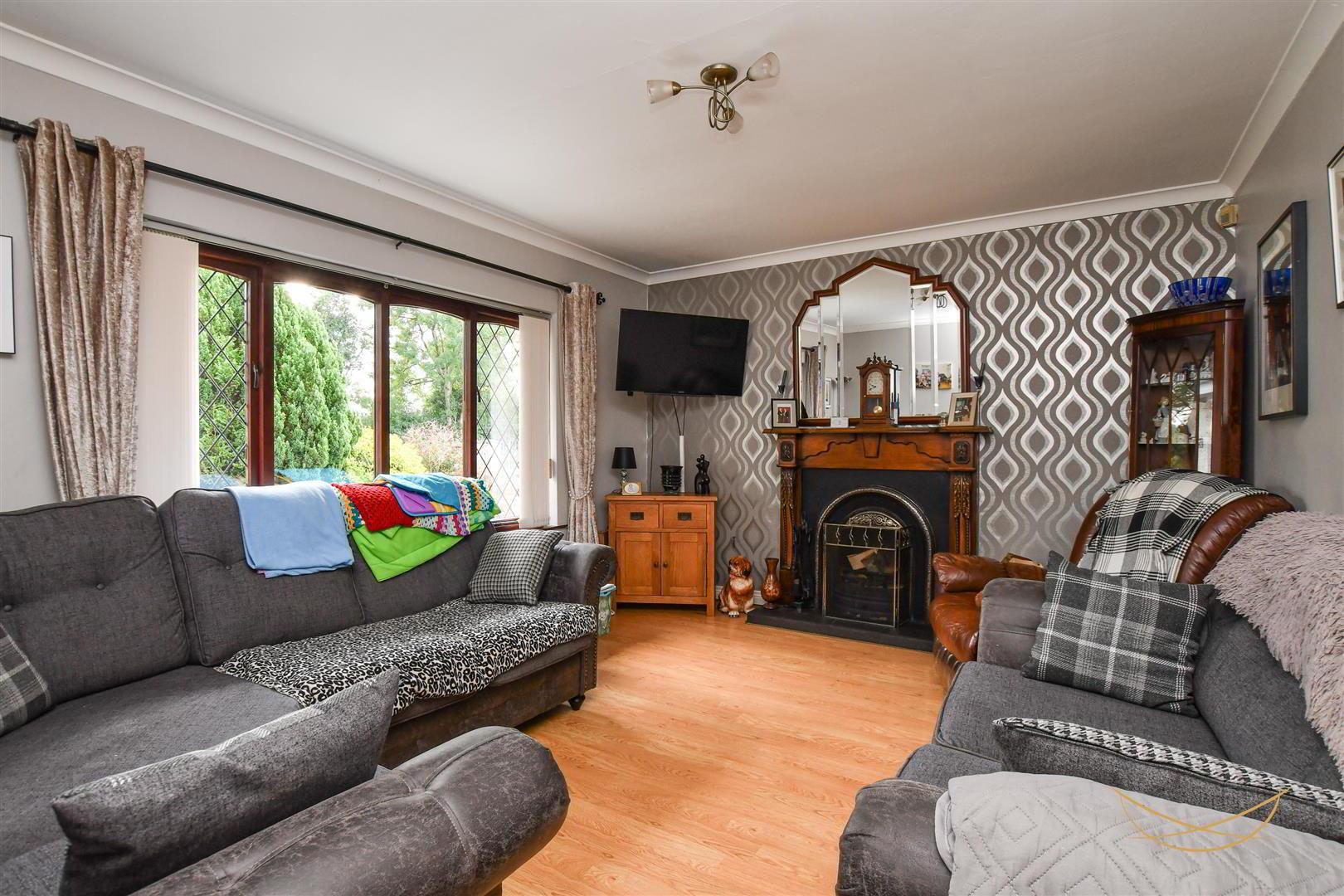 14 Ballycraigy Road South 17 of 36