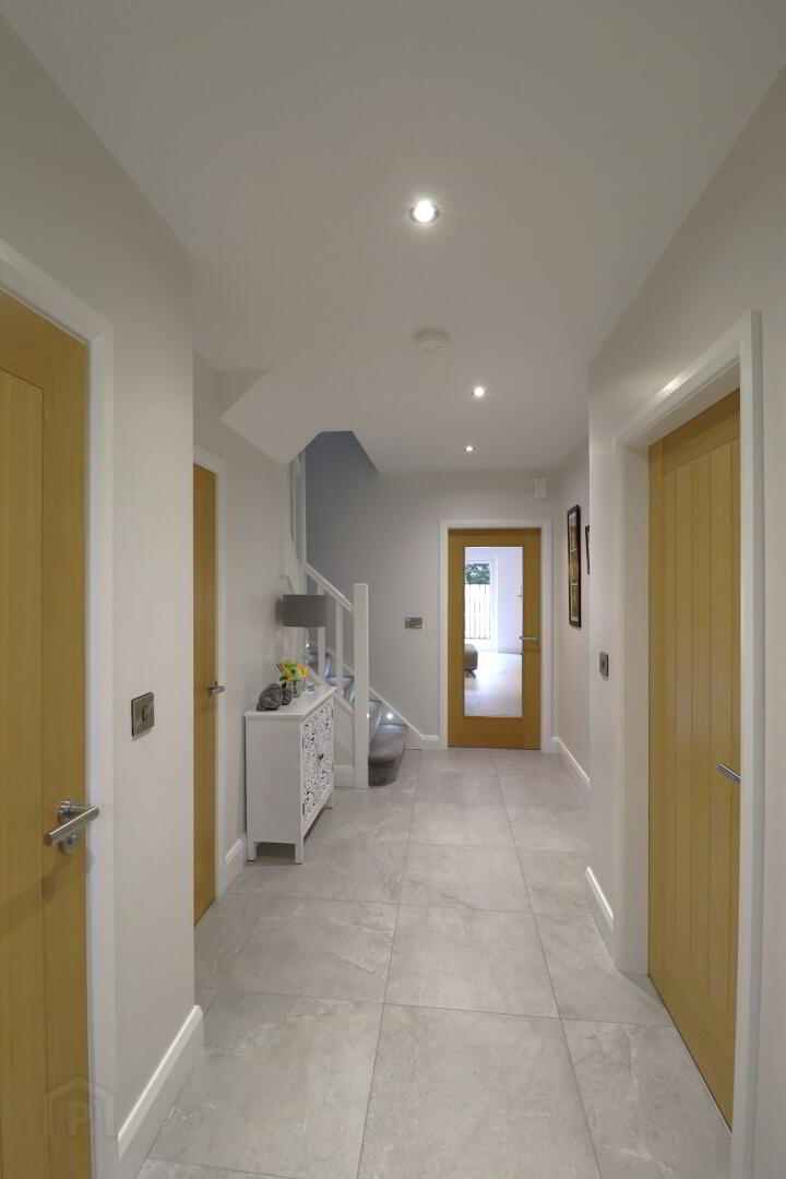 7 Granite Mews 2 of 36