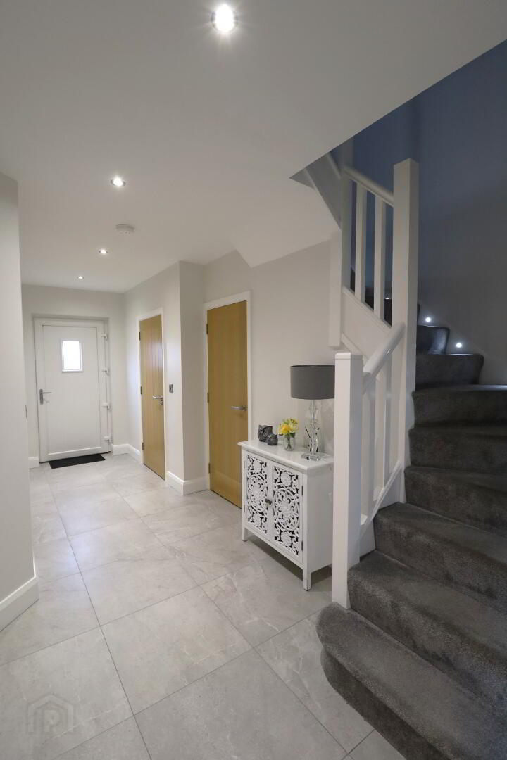 7 Granite Mews 5 of 36