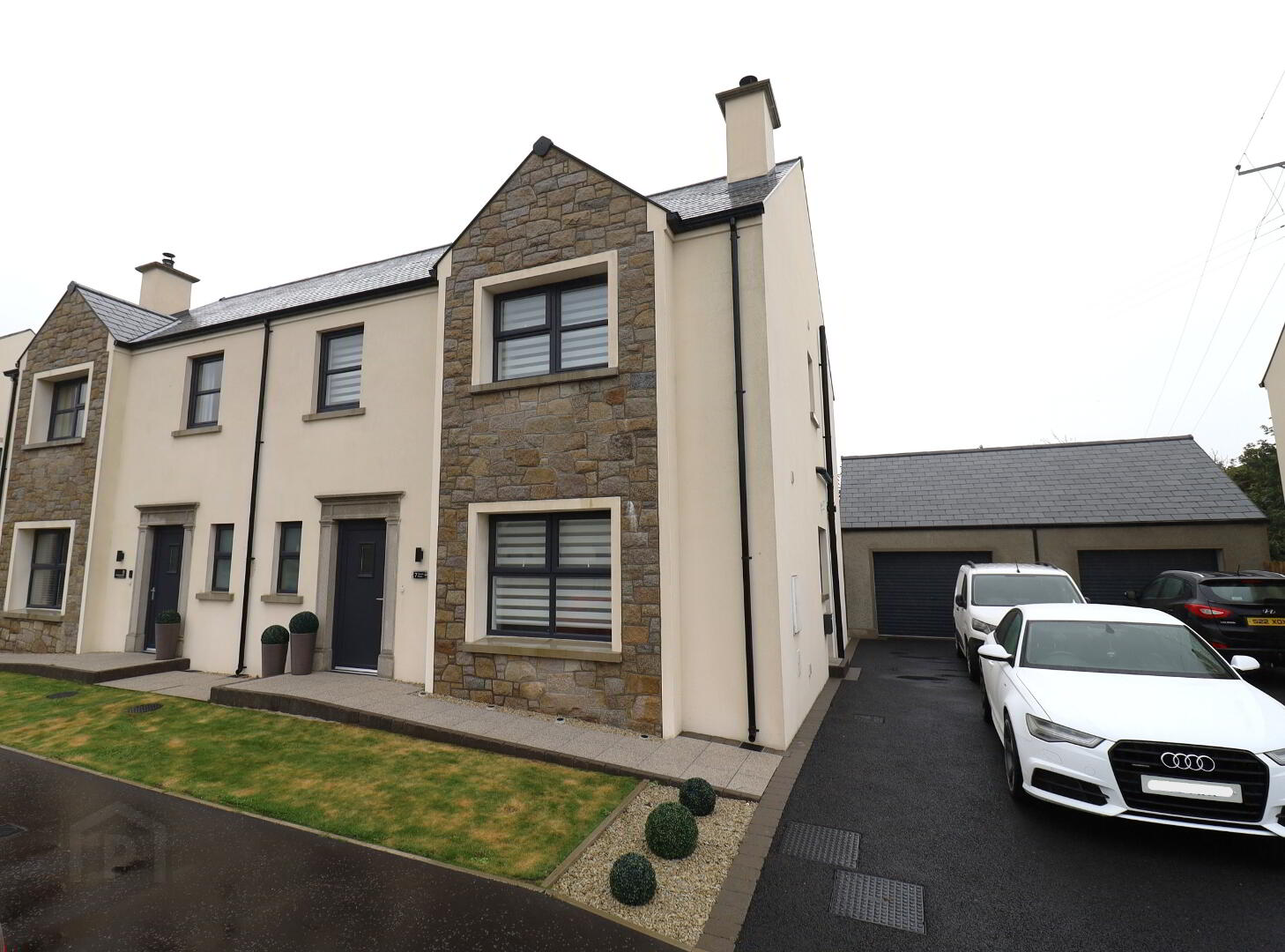 7 Granite Mews 1 of 36