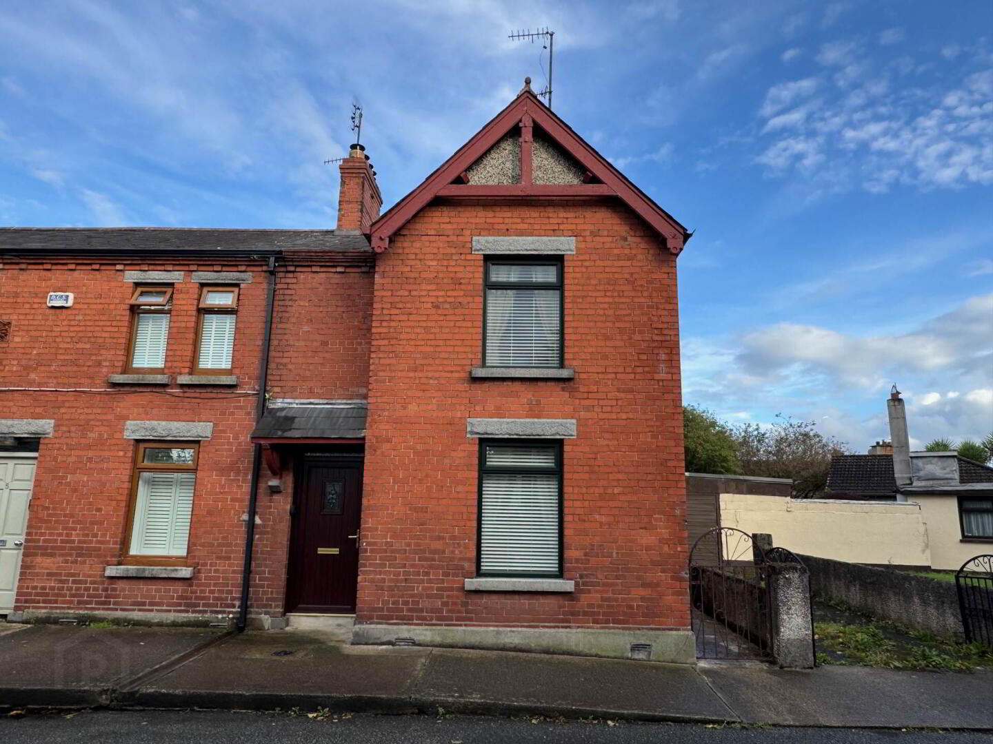 6 Moira Terrace 1 of 9