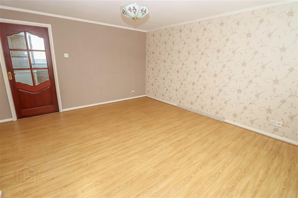 19 Leven Park 3 of 17