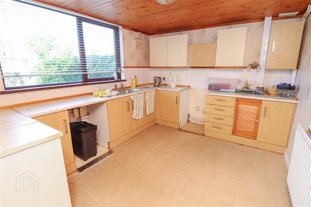 19 Leven Park 6 of 17